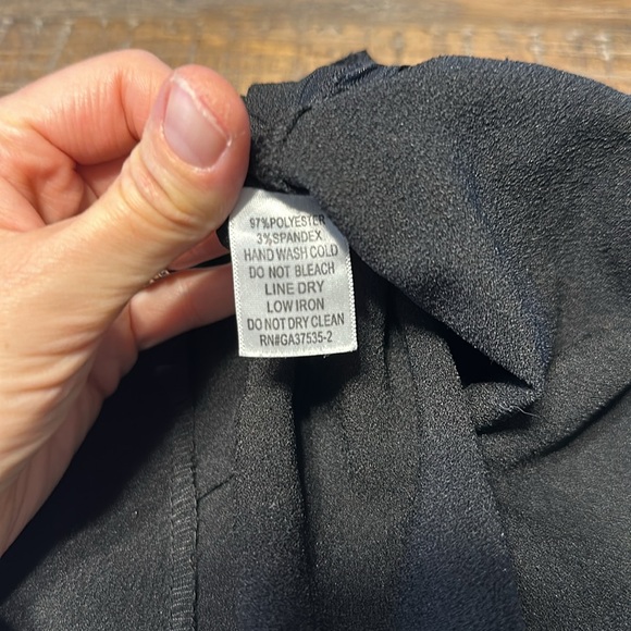 Monteau Black scalloped bottom shorts - Picture 6 of 6